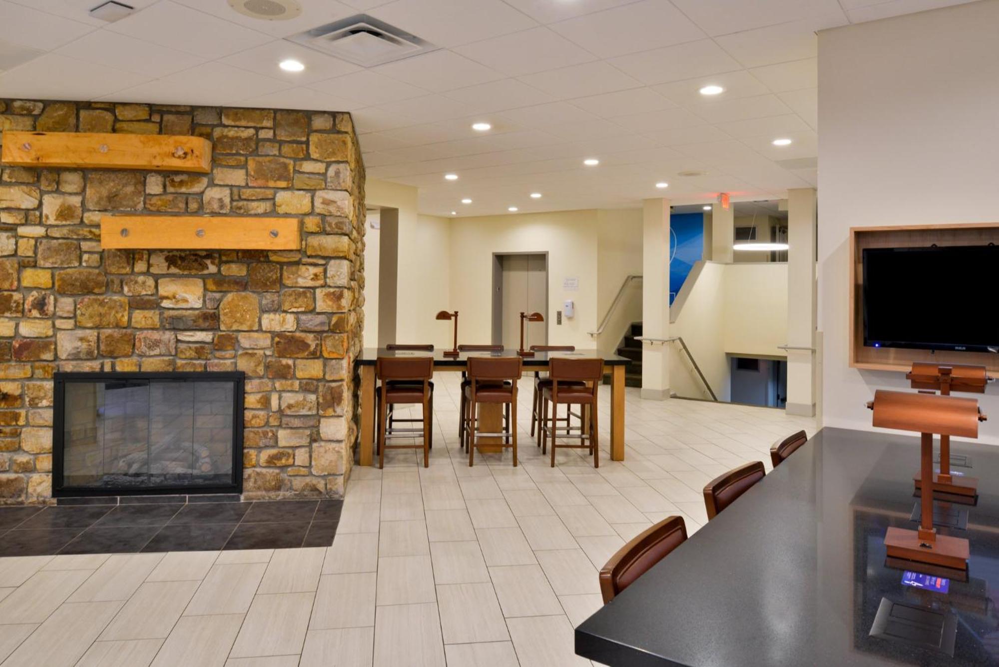Holiday Inn Express Blowing Rock South By Ihg מראה חיצוני תמונה