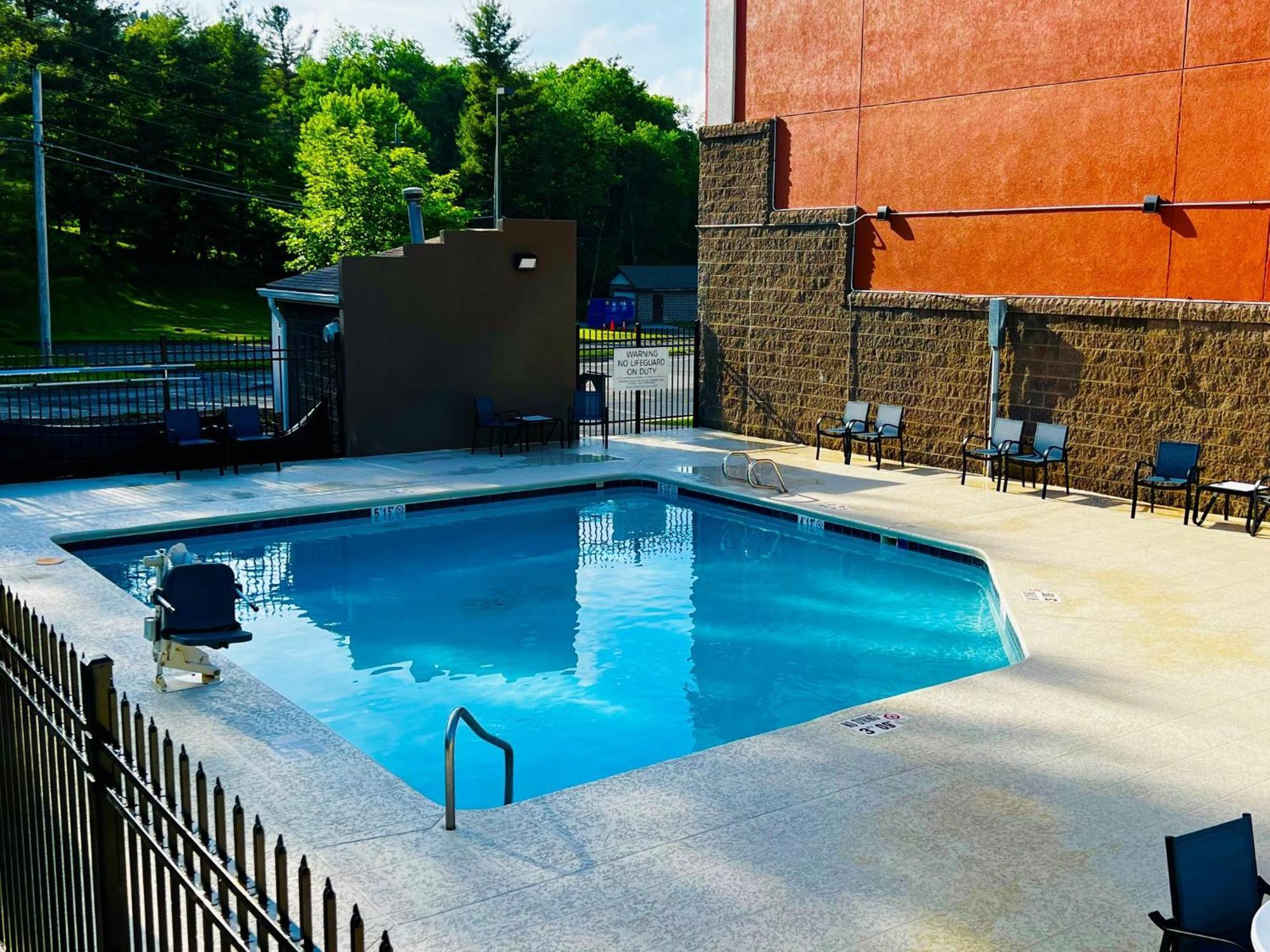 Holiday Inn Express Blowing Rock South By Ihg מראה חיצוני תמונה