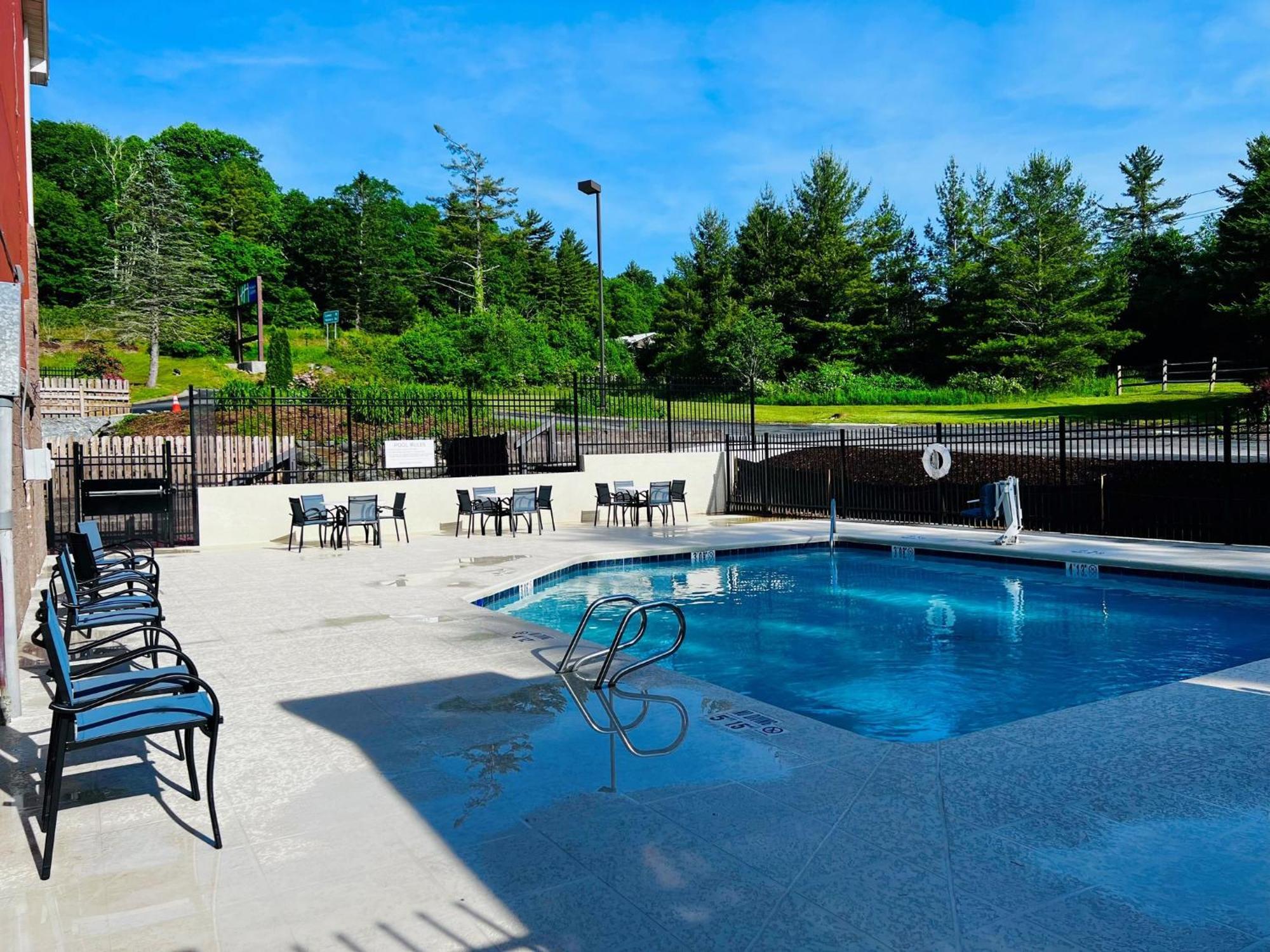 Holiday Inn Express Blowing Rock South By Ihg מראה חיצוני תמונה
